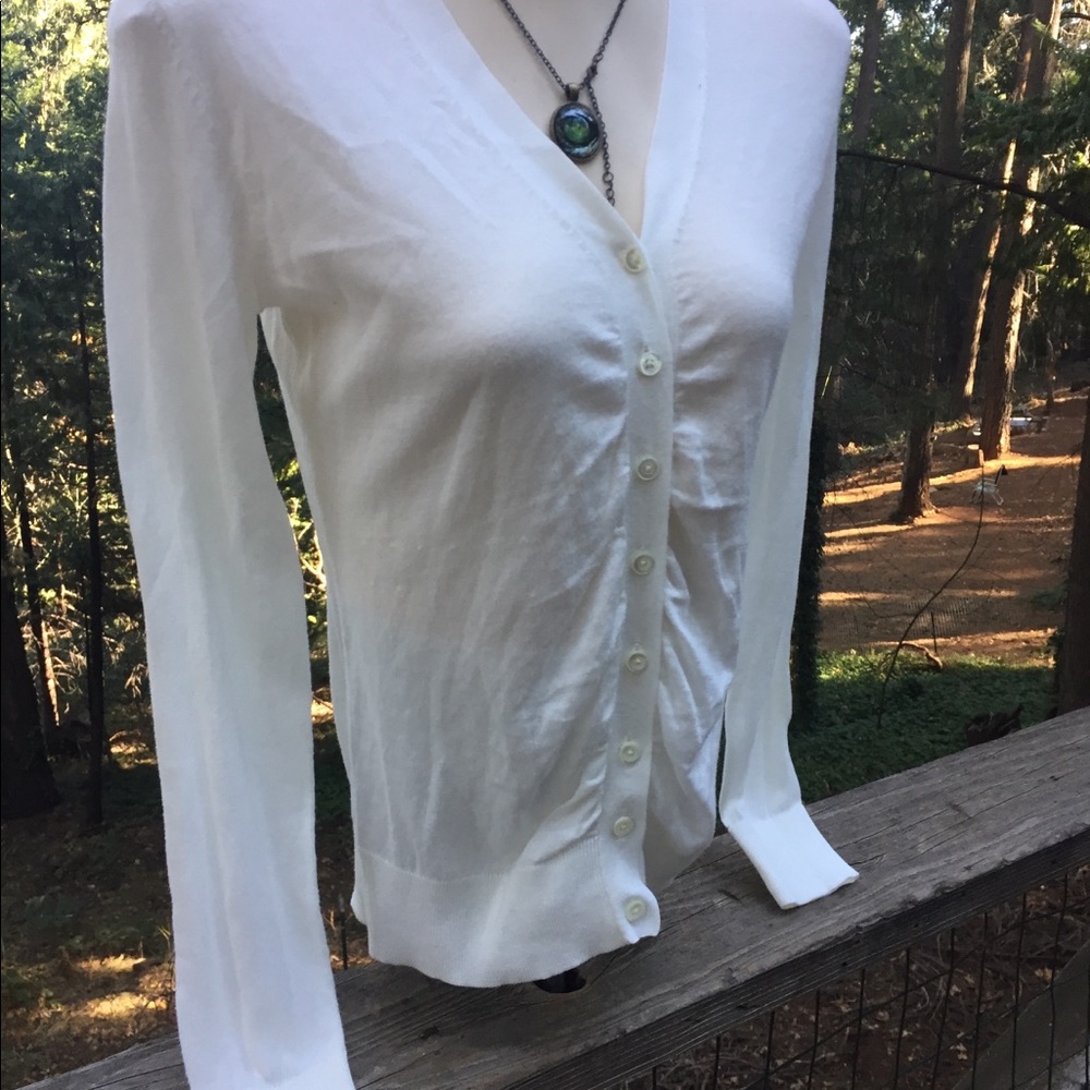 Lands End white light weight scrunchy fitted cardigan - Picture 9 of 14